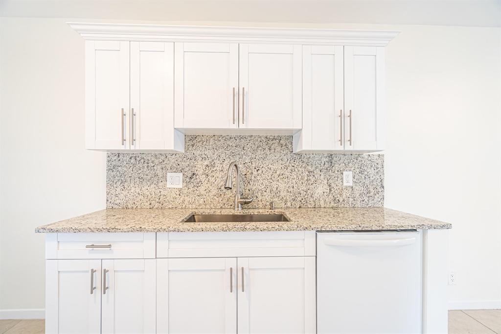 LAKE WYMAN SHORES - Residential Lease