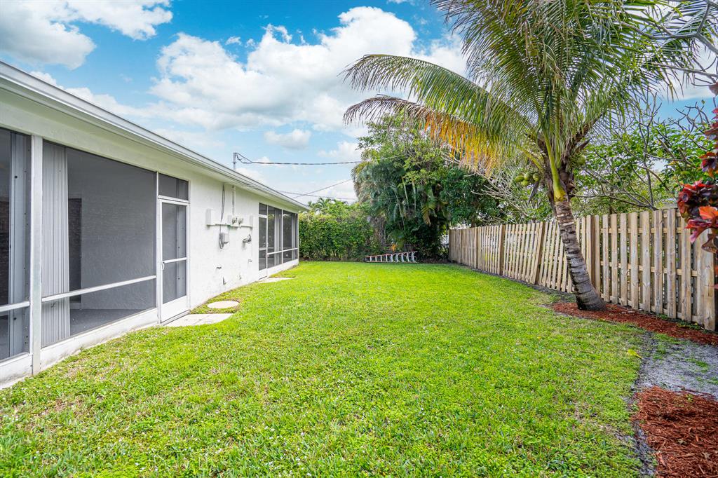 LAKE WYMAN SHORES - Residential Lease