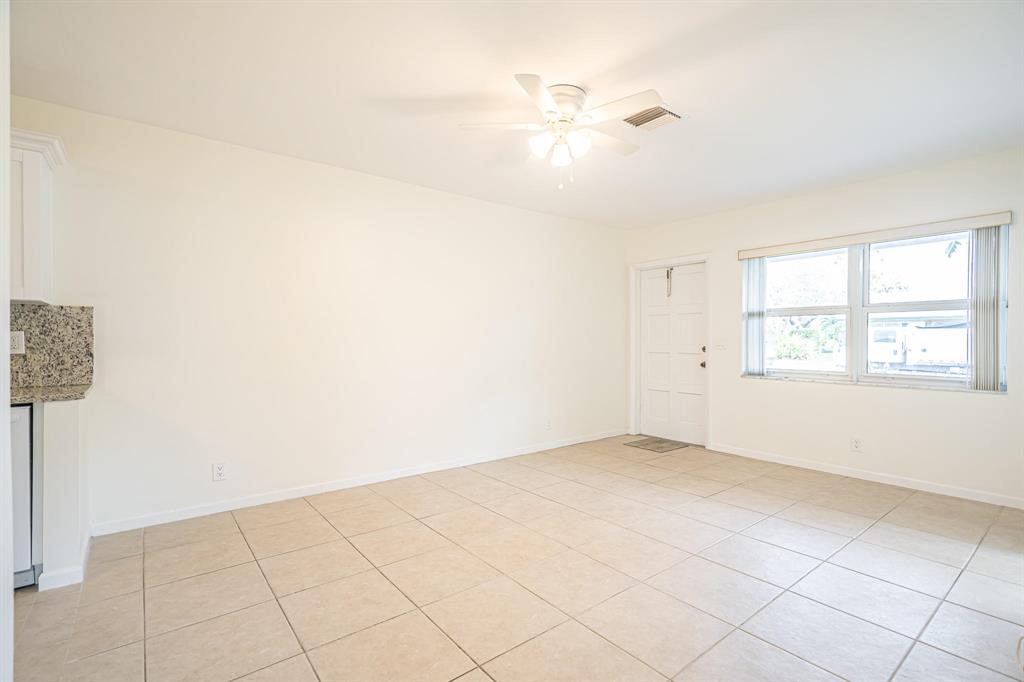 LAKE WYMAN SHORES - Residential Lease