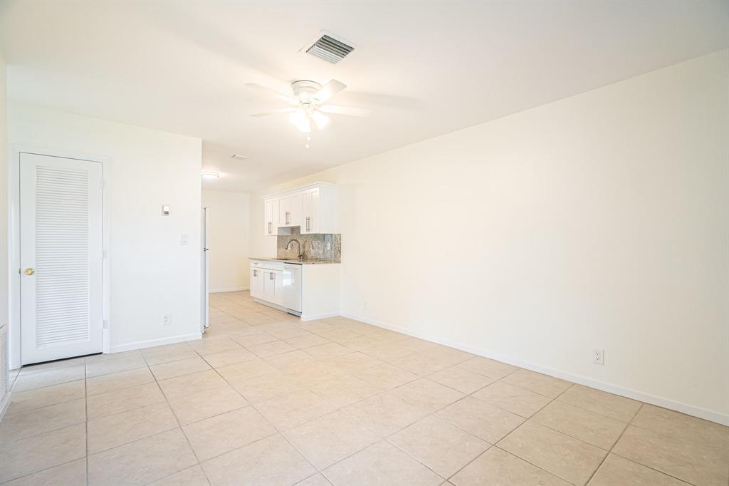 LAKE WYMAN SHORES - Residential Lease