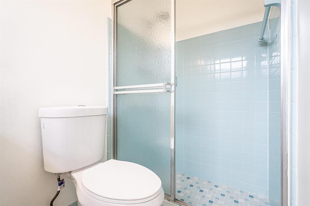 LAKE WYMAN SHORES - Residential Lease