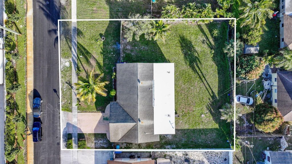 Photo of 730 NW 1st Avenue, Boynton Beach, FL 33426 (MLS # R11059838)