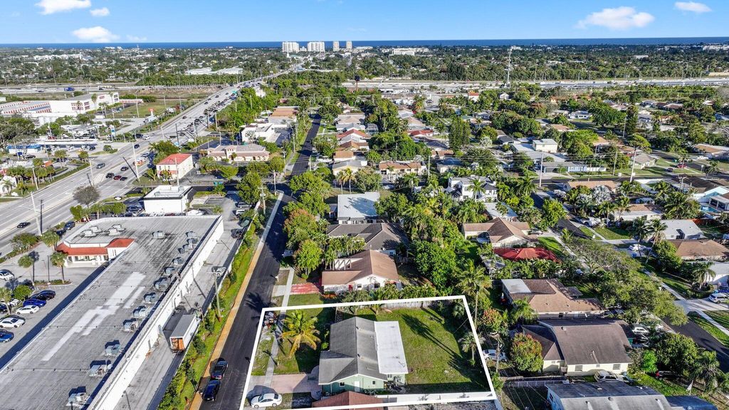 Photo of 730 NW 1st Avenue, Boynton Beach, FL 33426 (MLS # R11059838)