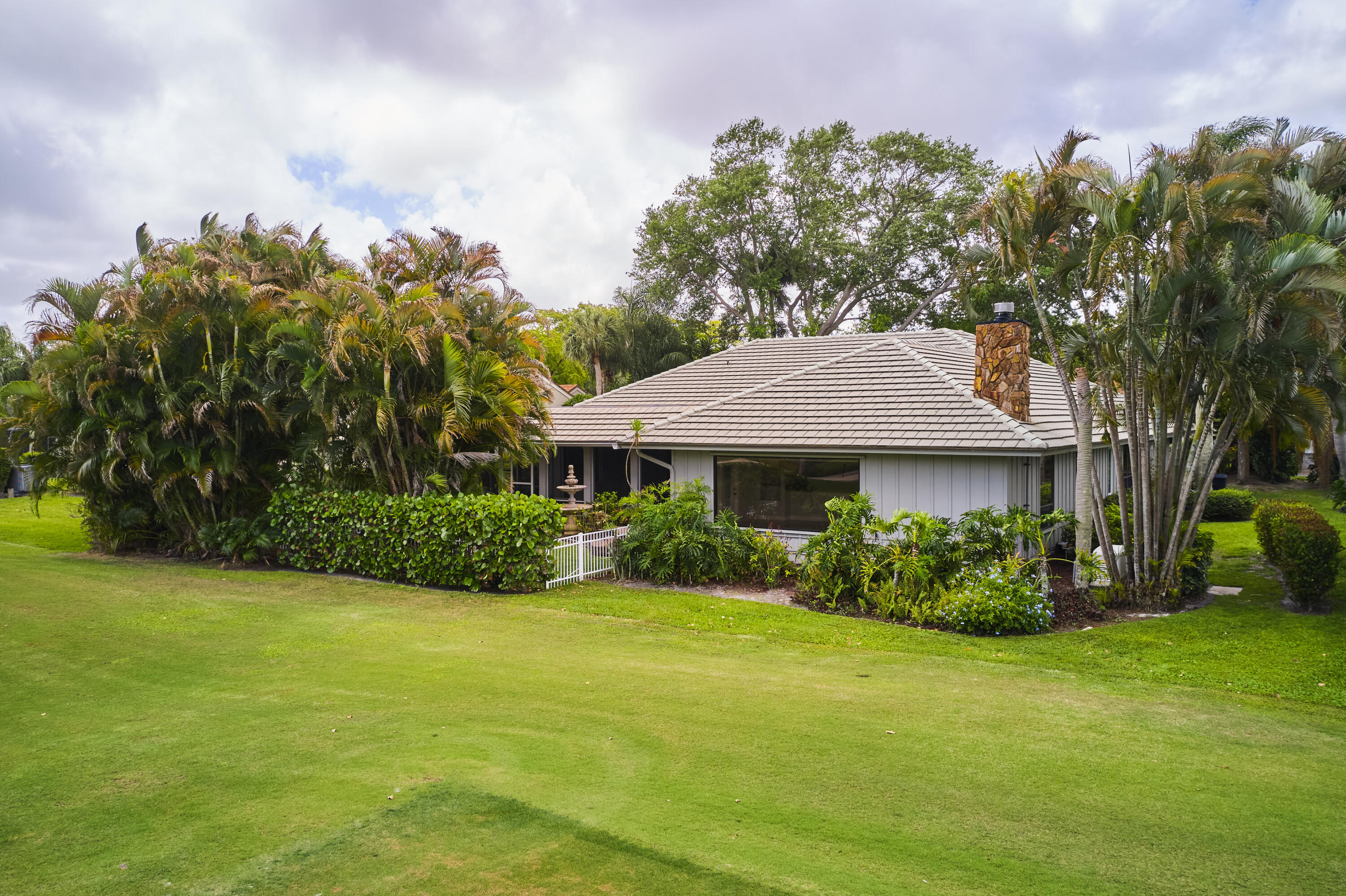 1 E Balfour Rd Road E