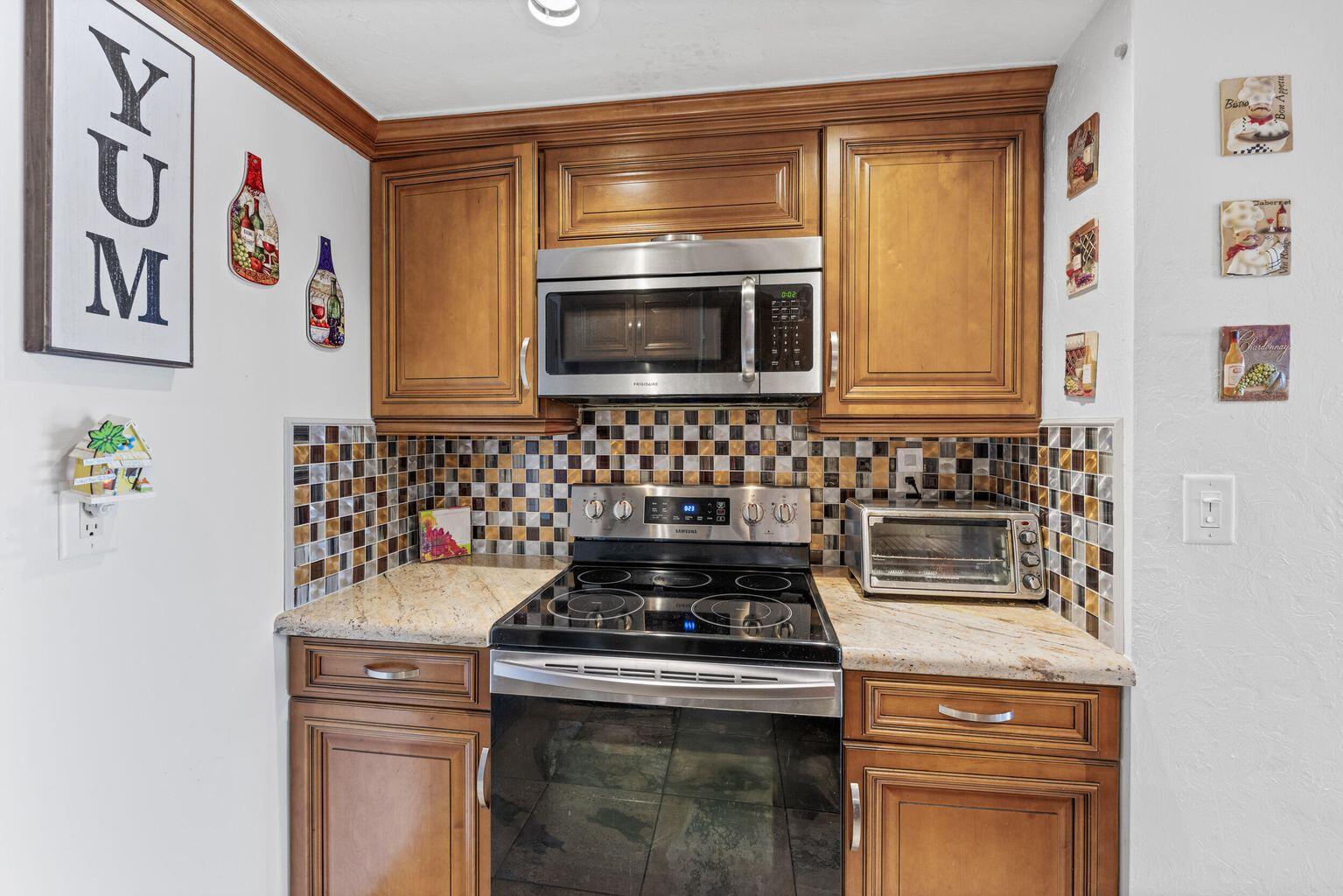 CORAL LAKE TOWER CONDO - Residential