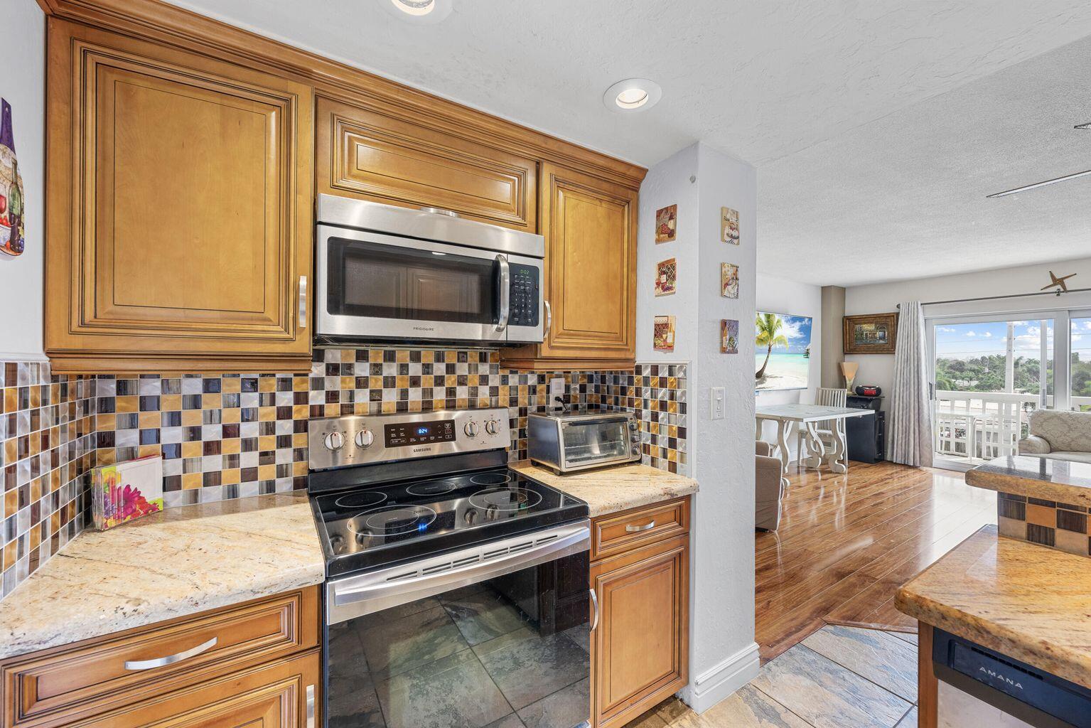 CORAL LAKE TOWER CONDO - Residential