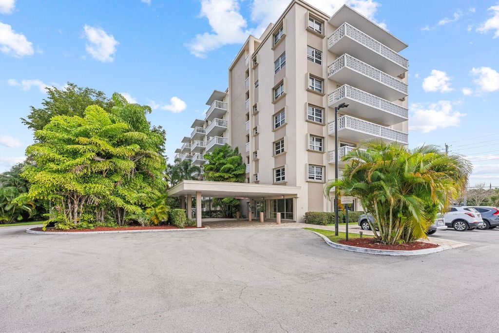 Photo of 1831 NE 38th Street #410, Oakland Park, FL 33308 (MLS # B26016186)