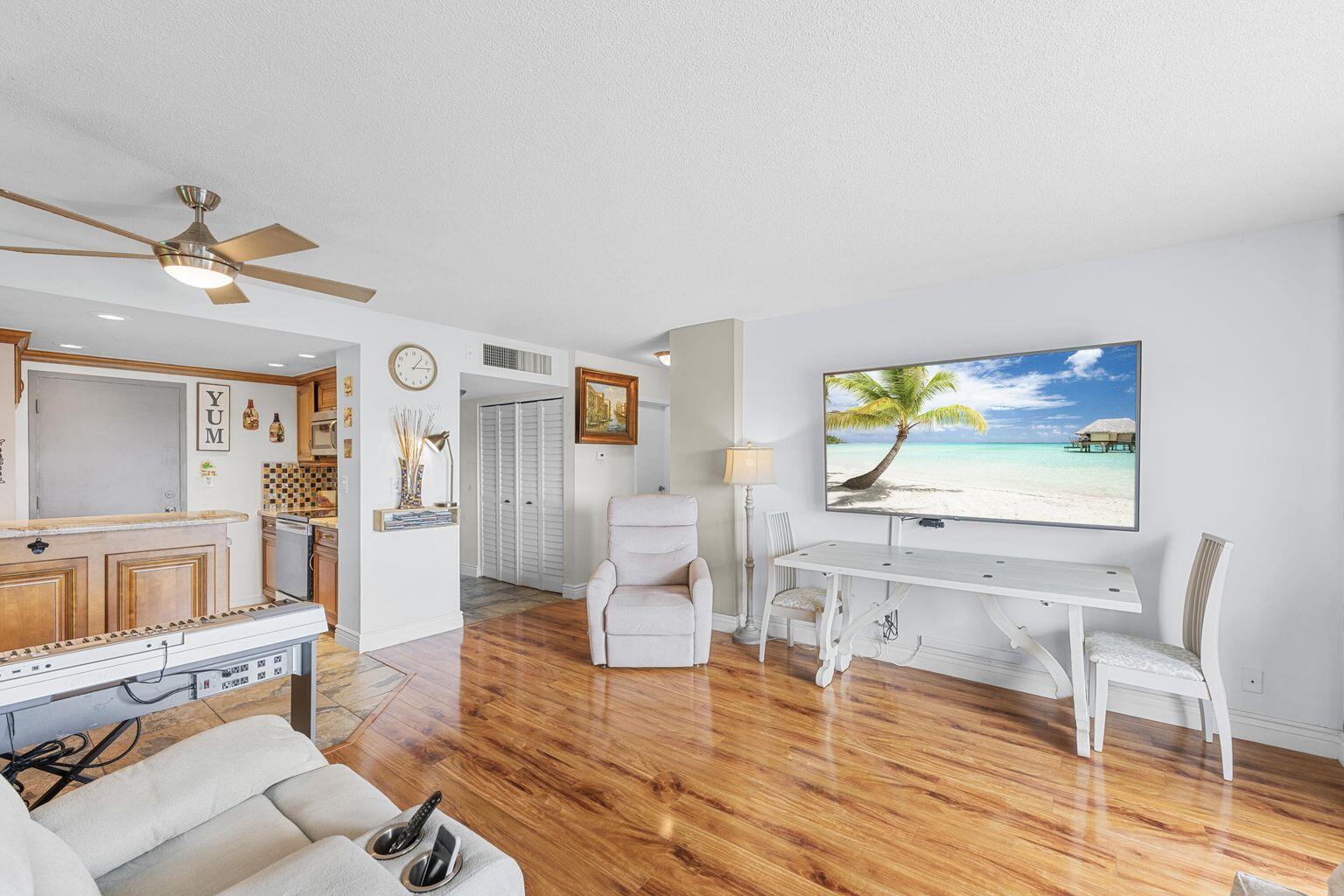 CORAL LAKE TOWER CONDO - Residential