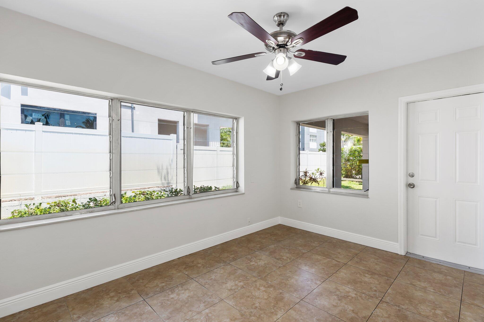 1015 NE 12th Street