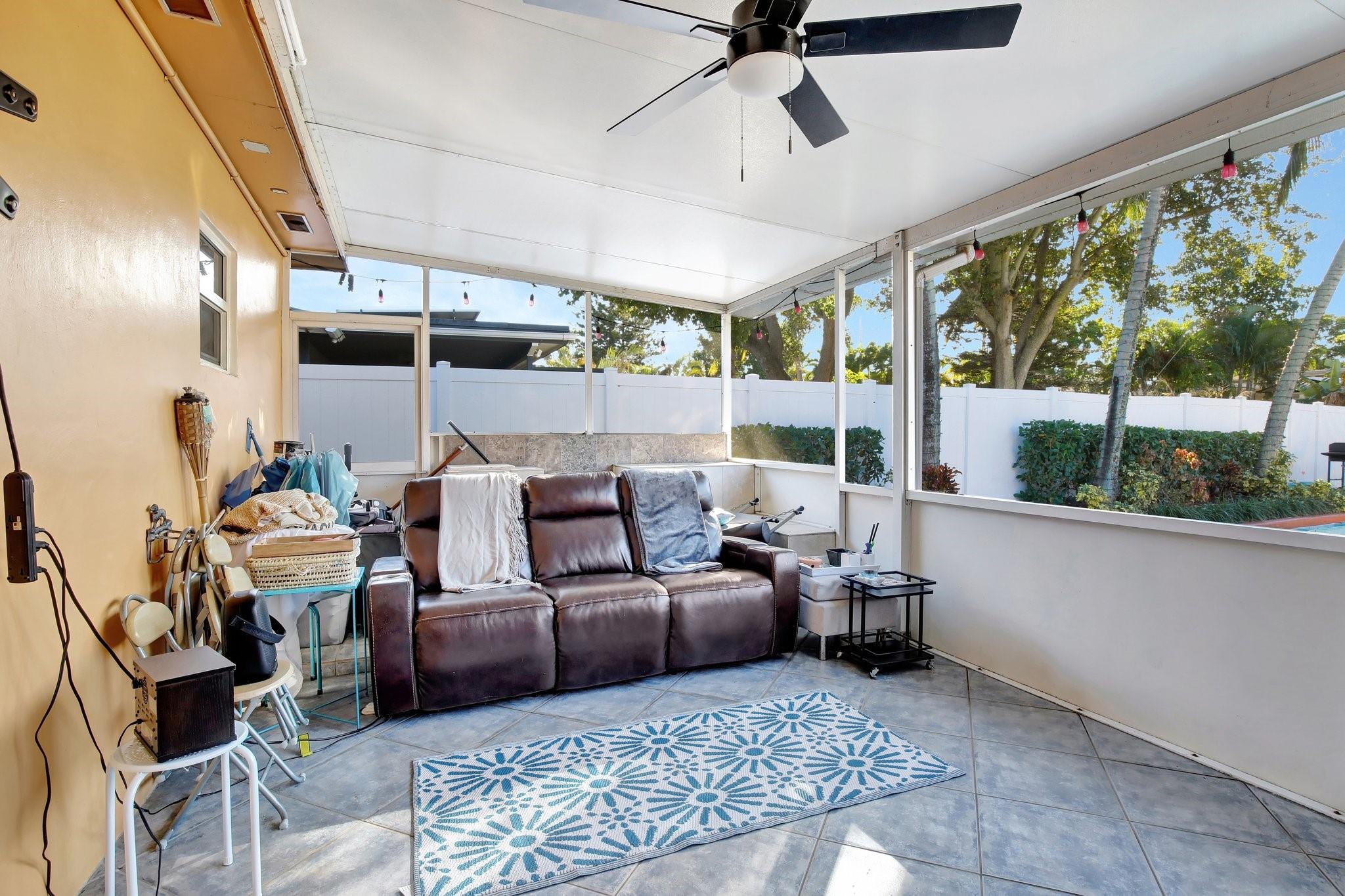 Hollywood Hills Amd 6-31 - Residential