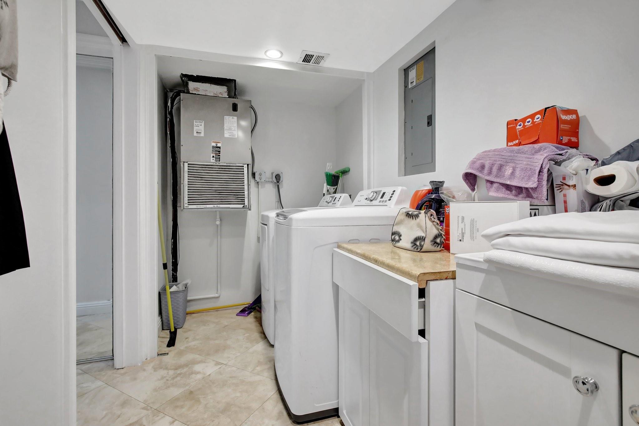 Hollywood Hills Amd 6-31 - Residential