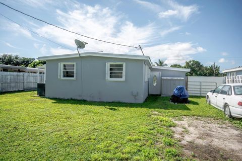 A home in Royal Palm Beach