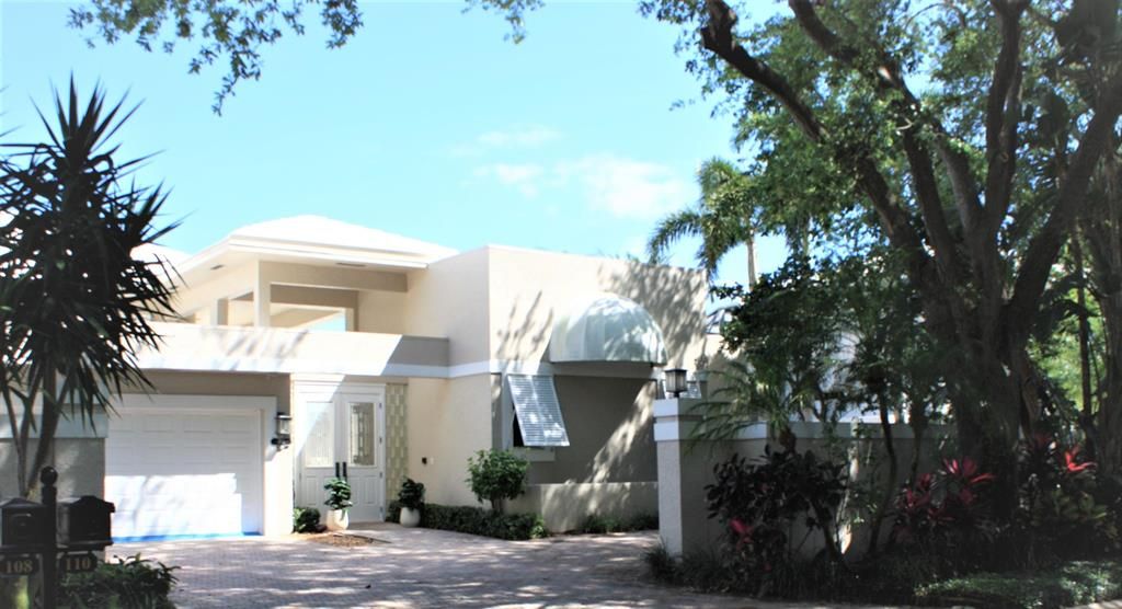 Photo of 110 Waters Edge Drive, Jupiter, FL 33477 (MLS # R10700331)