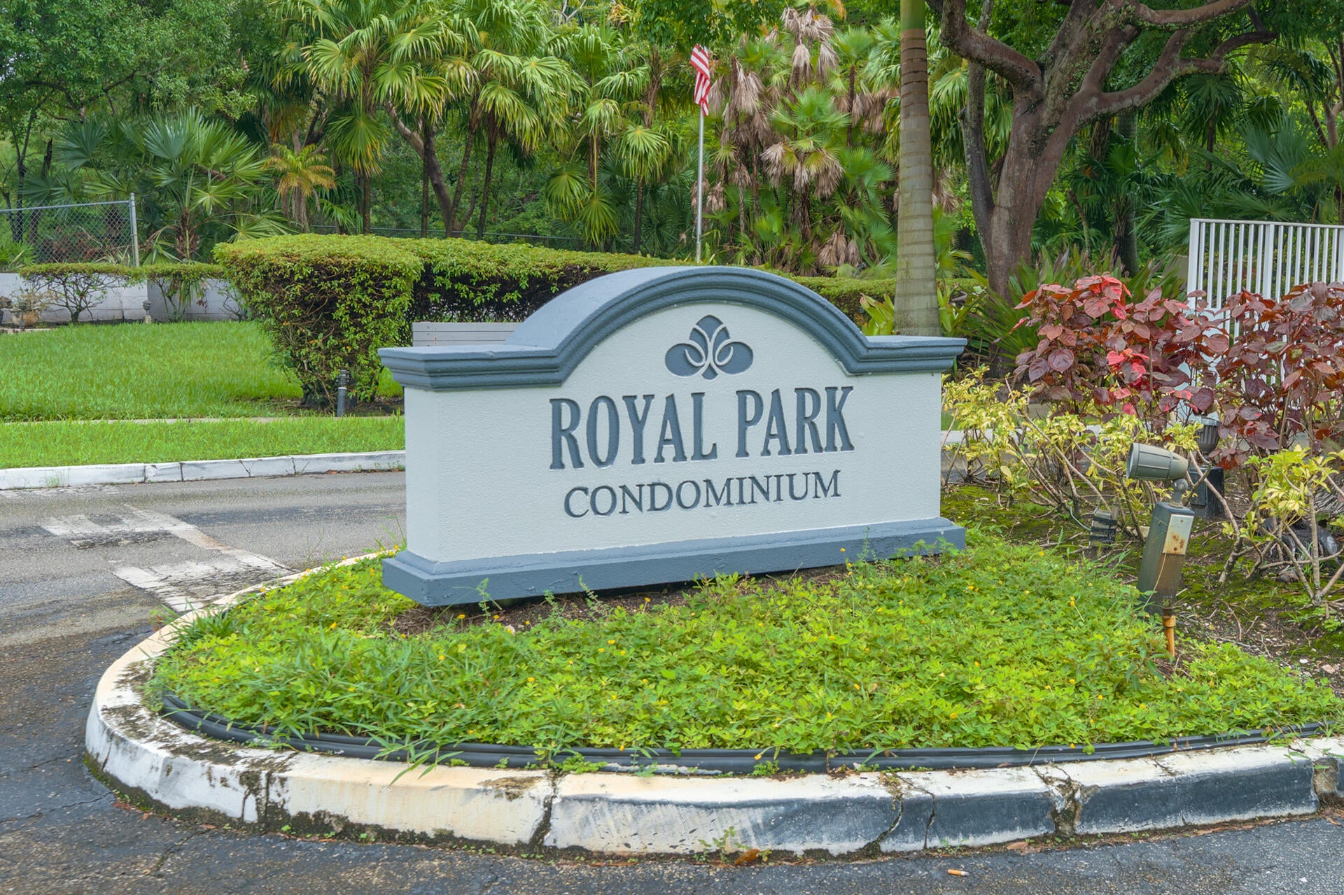 101 ROYAL PARK Drive 1C