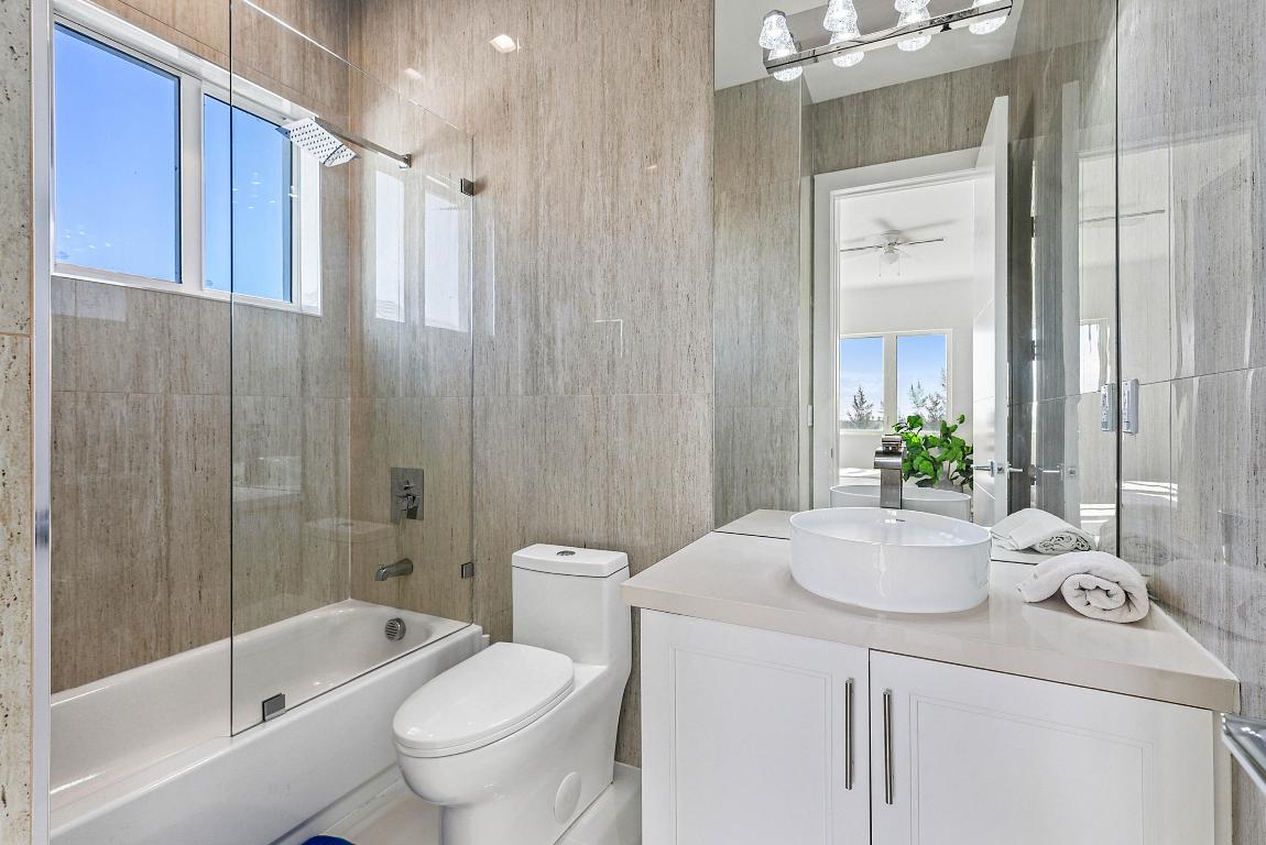 QUEENS ISLAND PRESERVE - Residential