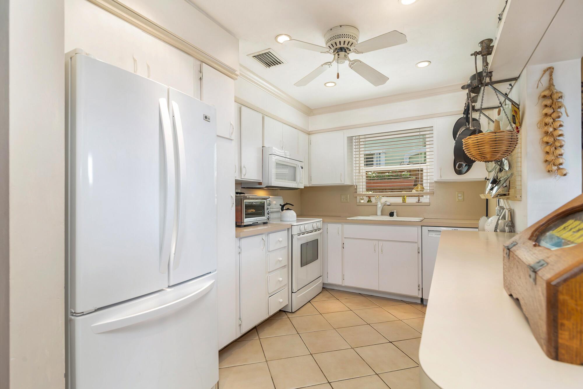 PALM BEACH SHORE ACRES - Residential