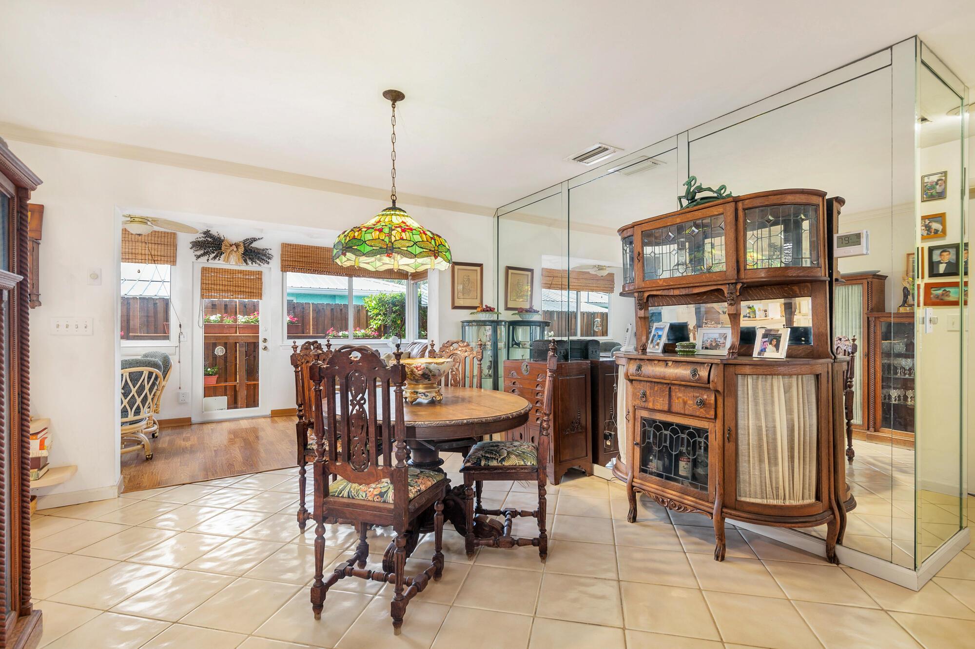 PALM BEACH SHORE ACRES - Residential
