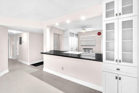 4930 E Sabal Palm Blvd 414 Tamarac FL 33319