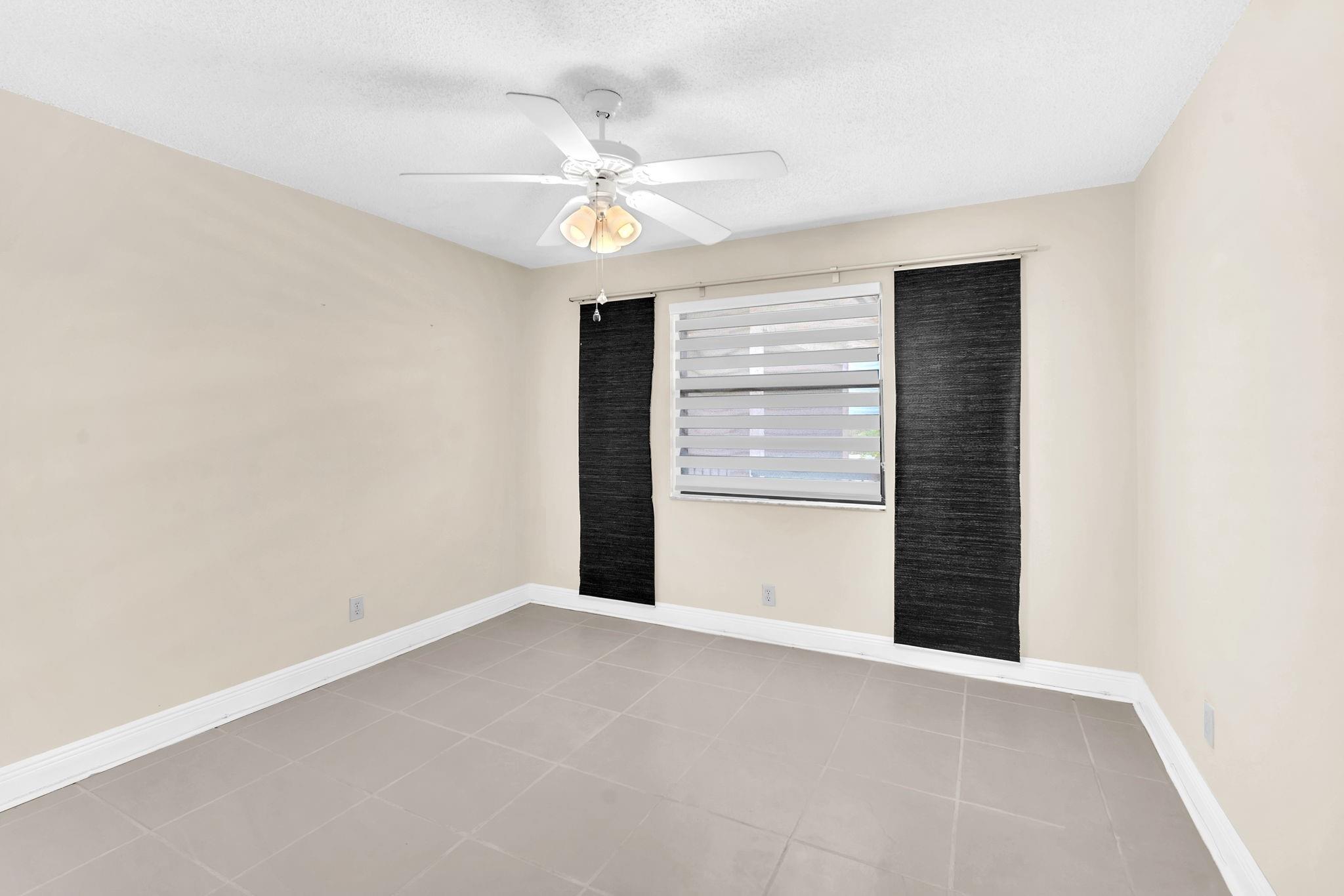 LAKES OF CARRIAGE HILLS - Residential