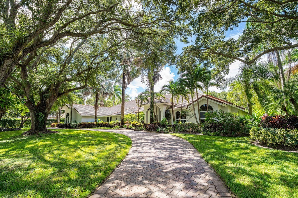 Photo of 17888 Fieldbrook Circle W, Boca Raton, FL 33496 (MLS # B26089421)
