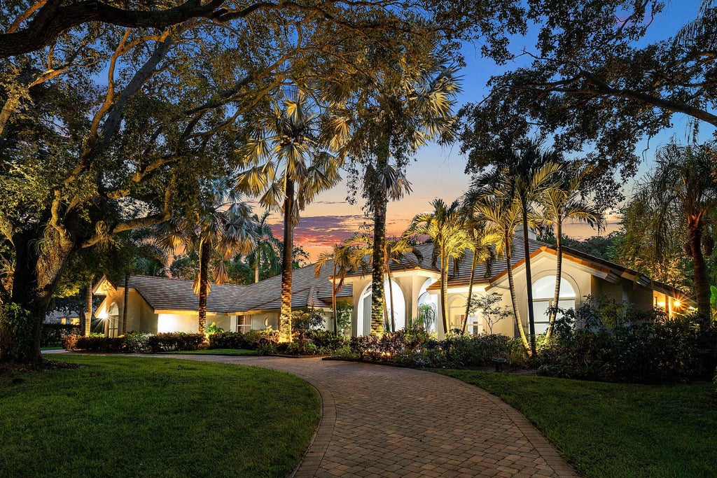Photo of 17888 Fieldbrook Circle E, Boca Raton, FL 33496 (MLS # B26089421)