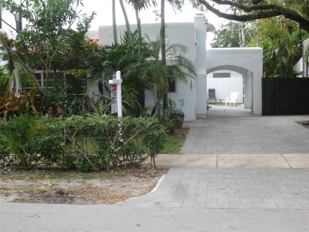 Photo of 1004 NE 3rd Street, Fort Lauderdale, FL 33301 (MLS # B26021875)