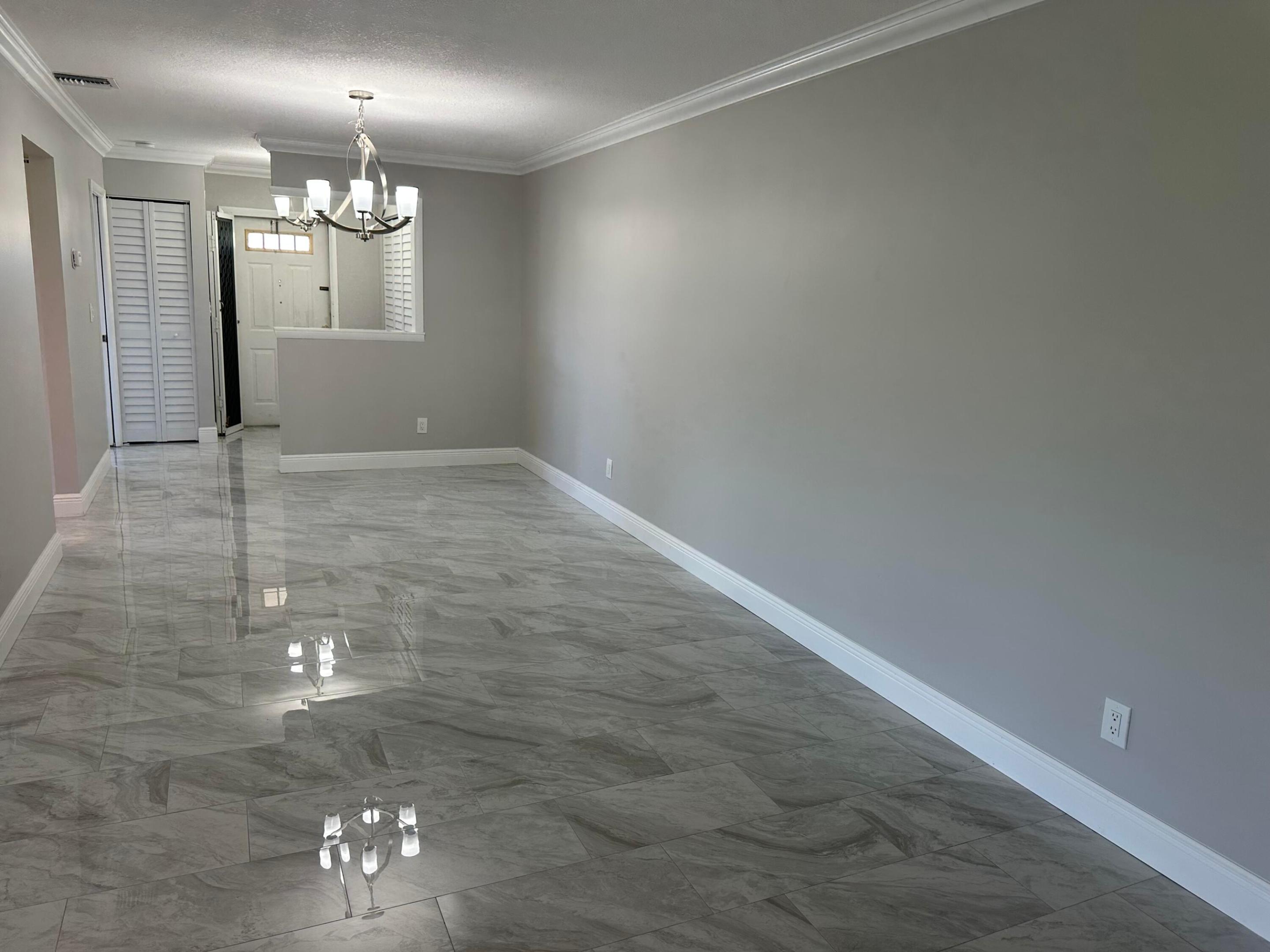 THE GROVE CONDOMINIUM SECTION 1 - Residential