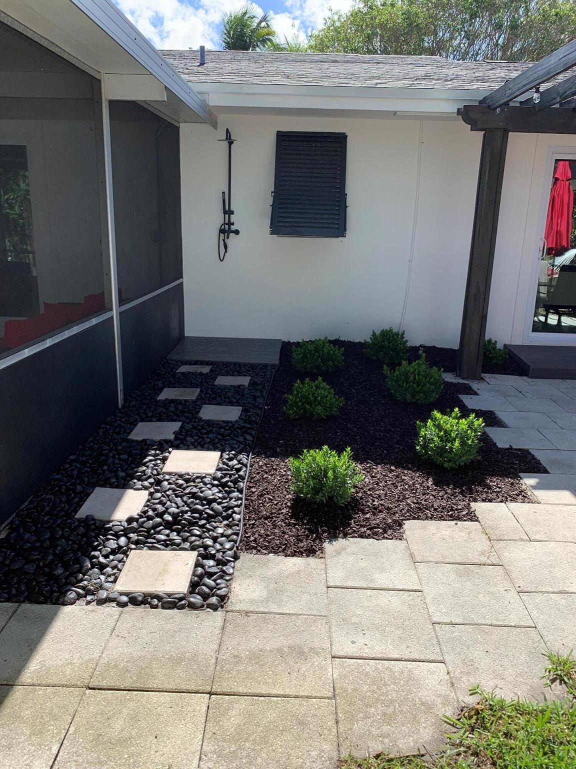 TROPIC PALMS PL 1 IN PB 25 PGS 99 TO 102 INC - Residential Lease