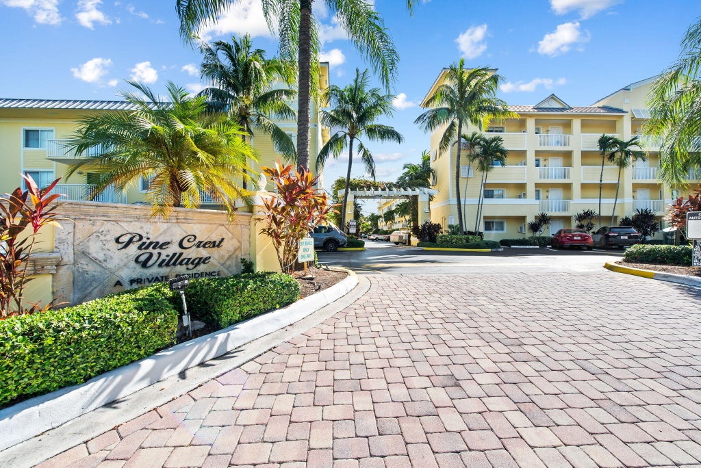 Photo of 1515 E BROWARD Boulevard #401, Fort Lauderdale, FL 33301 (MLS # B26094100)