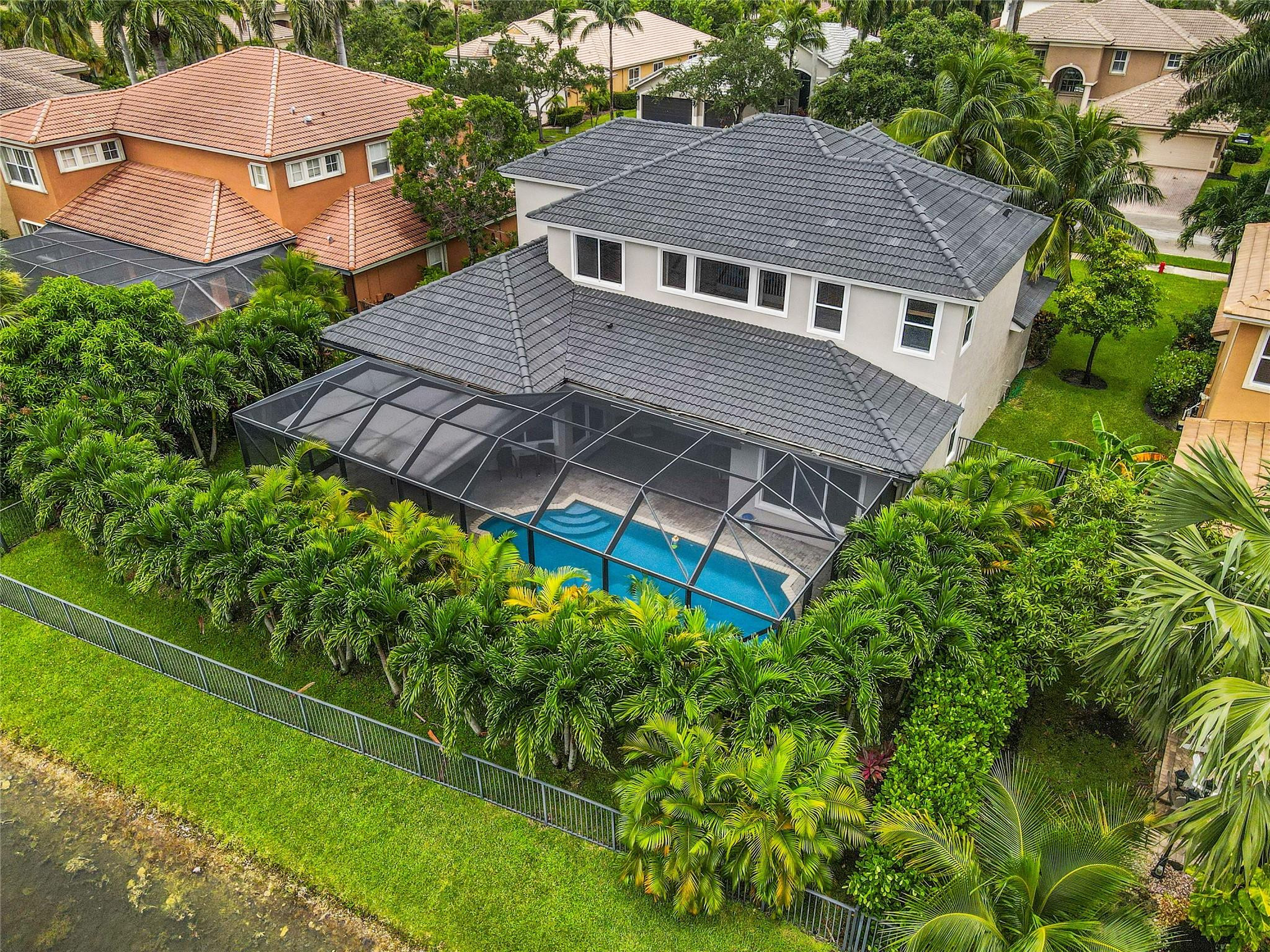 PARKLAND ISLES - Residential