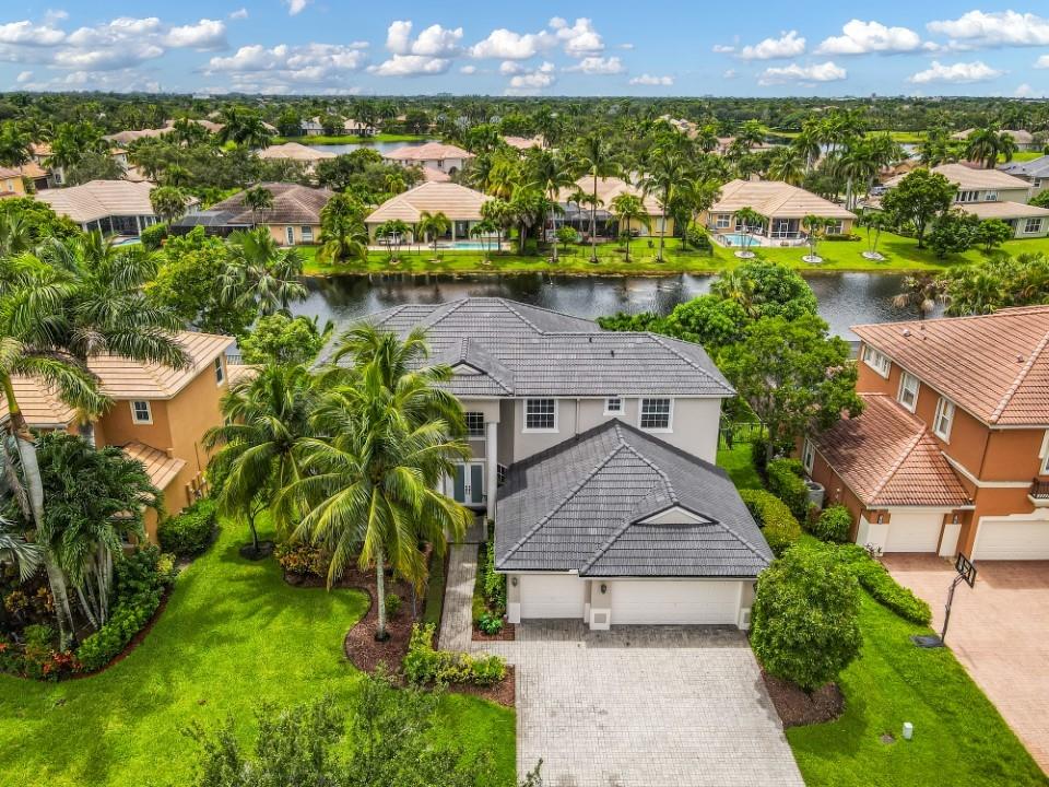 PARKLAND ISLES - Residential