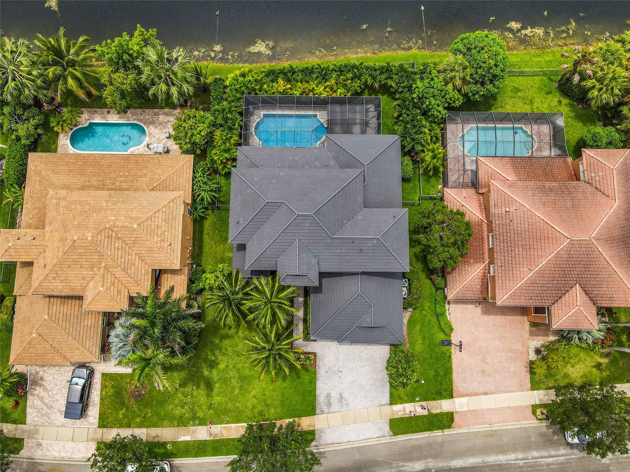 PARKLAND ISLES - Residential