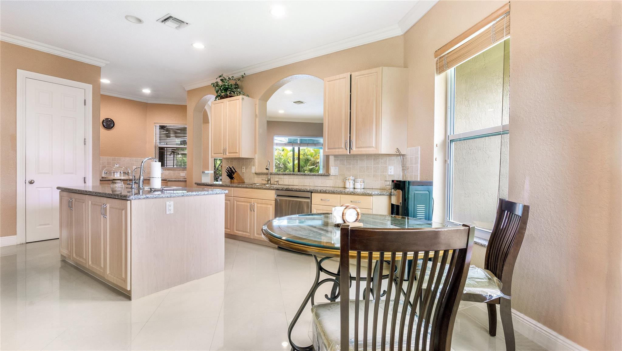 PARKLAND ISLES - Residential