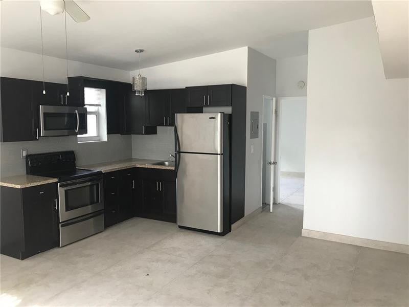 Photo of 725 S 20TH Avenue #1, Hollywood, FL 33020 (MLS # B26073777)