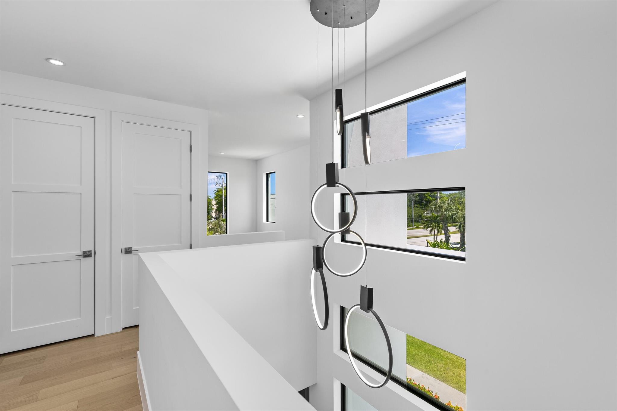 DELRAY MANORS - Residential