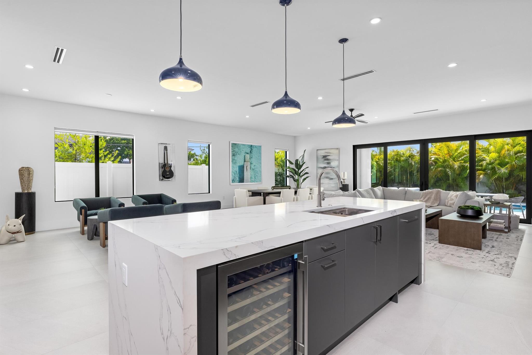 DELRAY MANORS - Residential