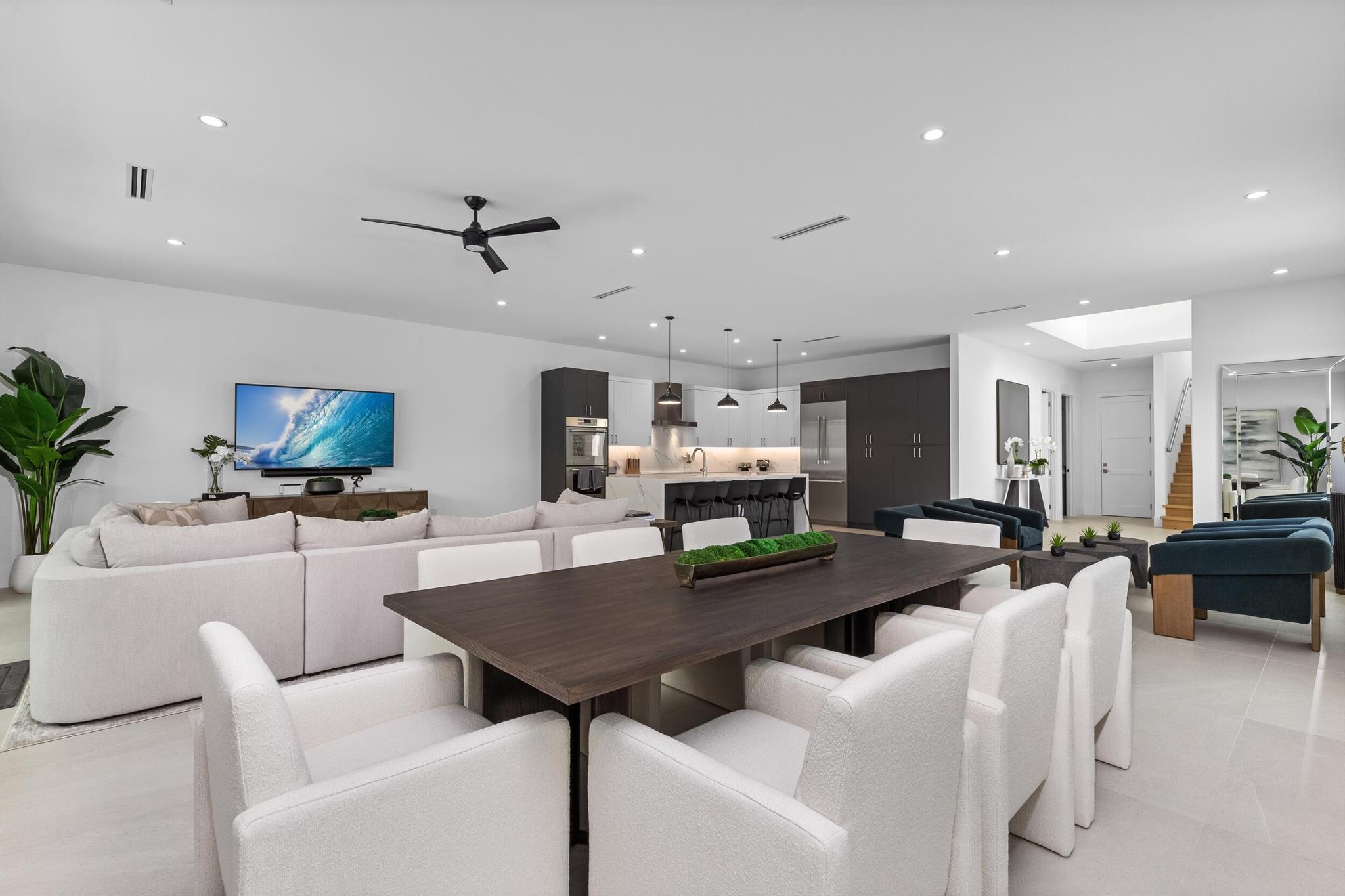 DELRAY MANORS - Residential