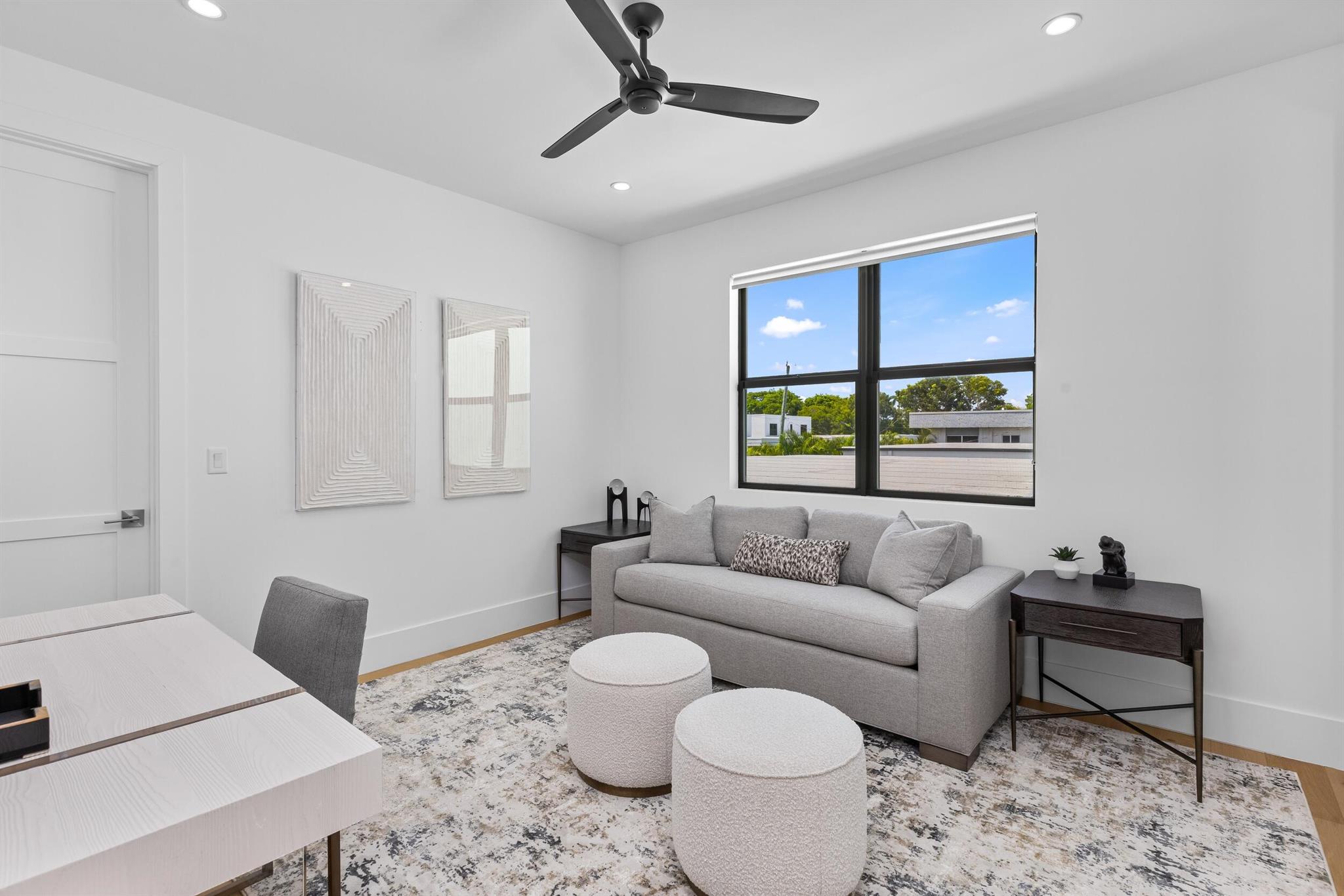 DELRAY MANORS - Residential