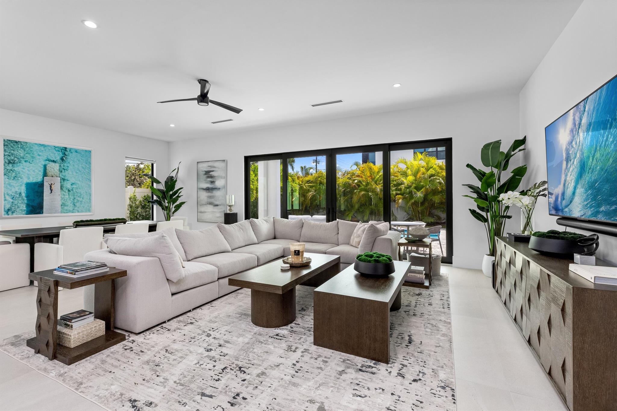 DELRAY MANORS - Residential