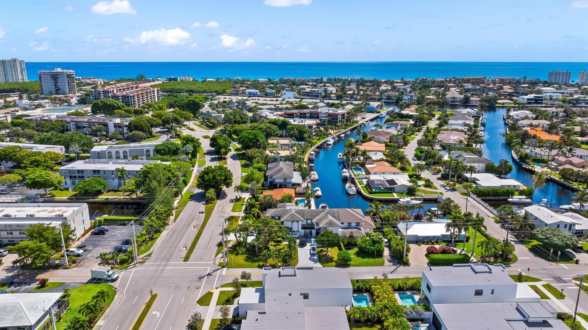 DELRAY MANORS - Residential