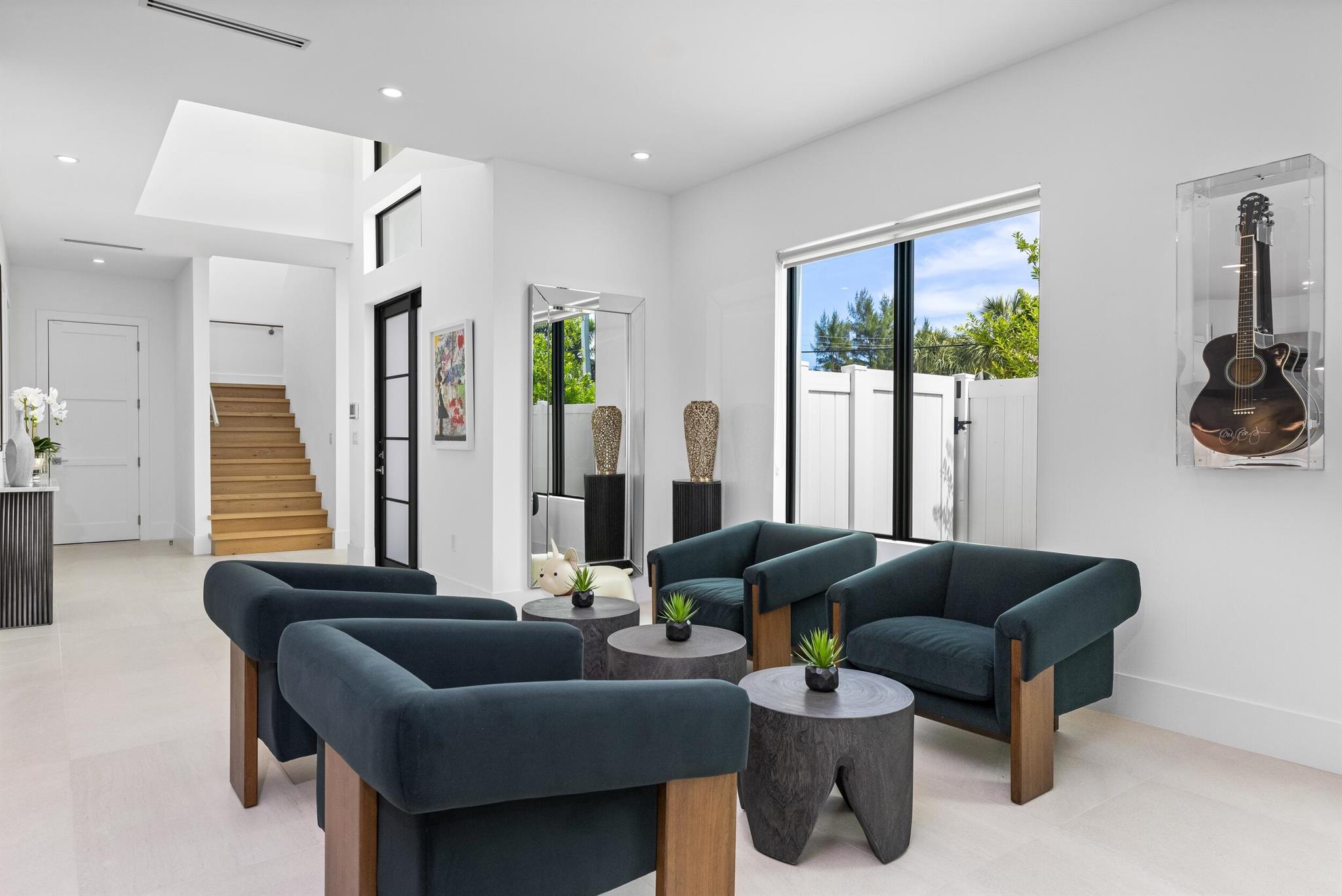 DELRAY MANORS - Residential