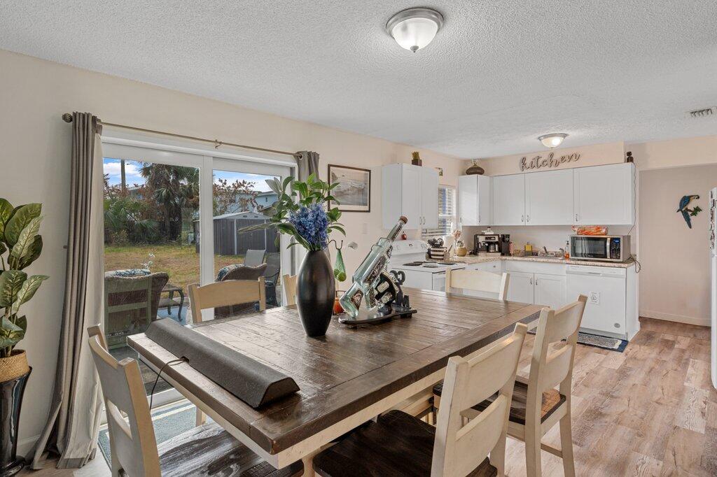 PINECREST ESTATES UNIT 1 - Residential