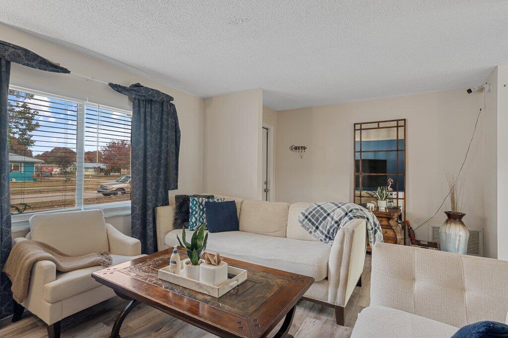 PINECREST ESTATES UNIT 1 - Residential