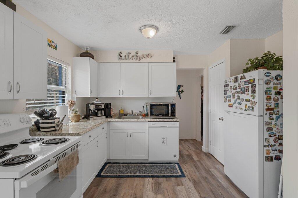 PINECREST ESTATES UNIT 1 - Residential