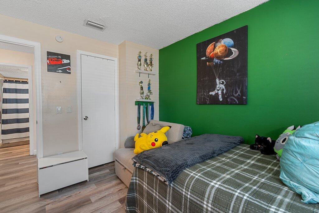 PINECREST ESTATES UNIT 1 - Residential