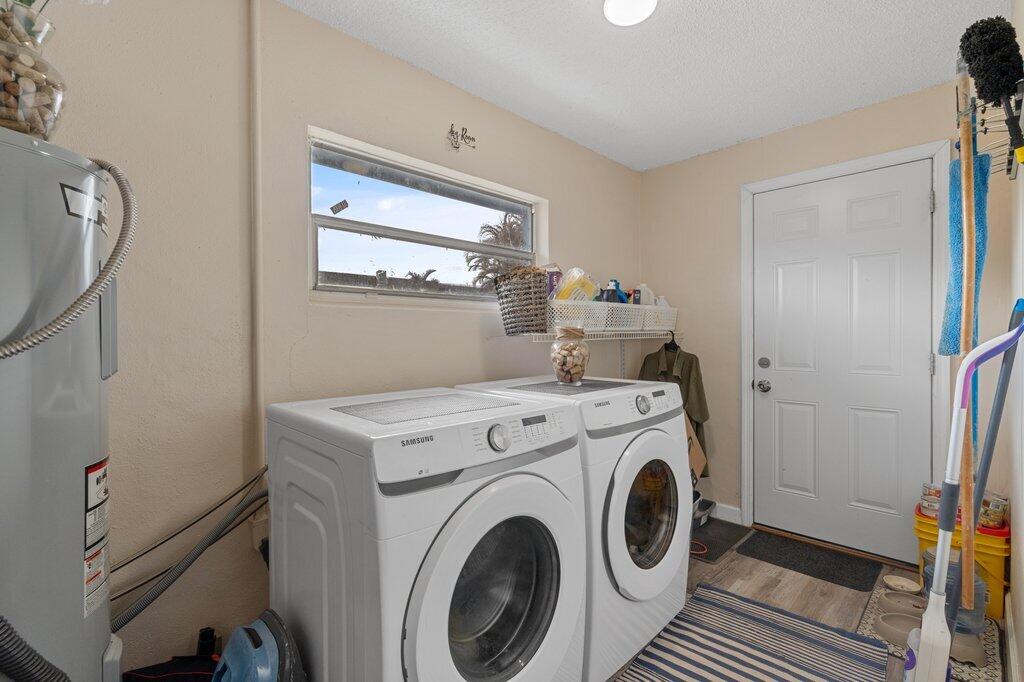 PINECREST ESTATES UNIT 1 - Residential