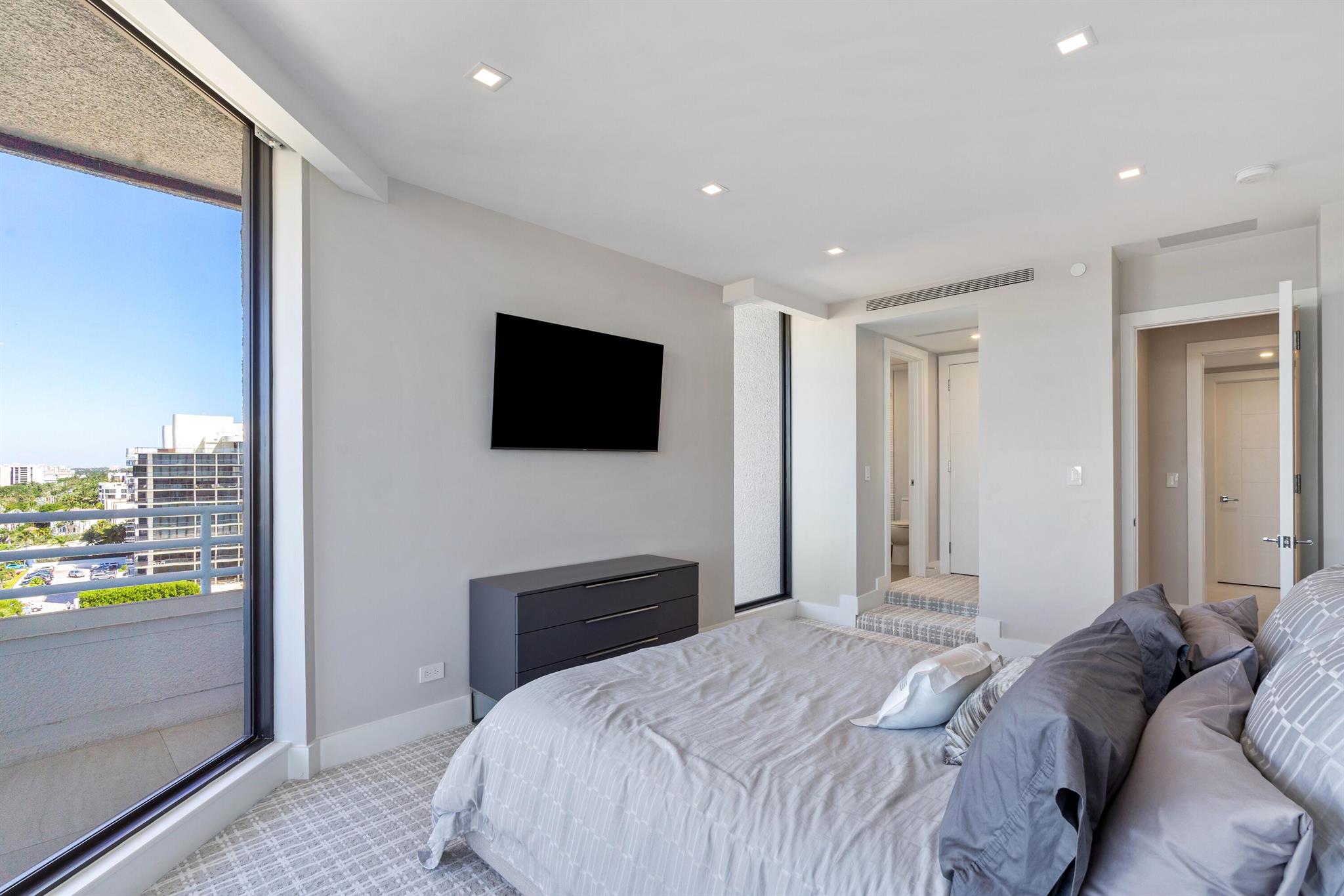 HIGHLANDS PLACE CONDO - Residential