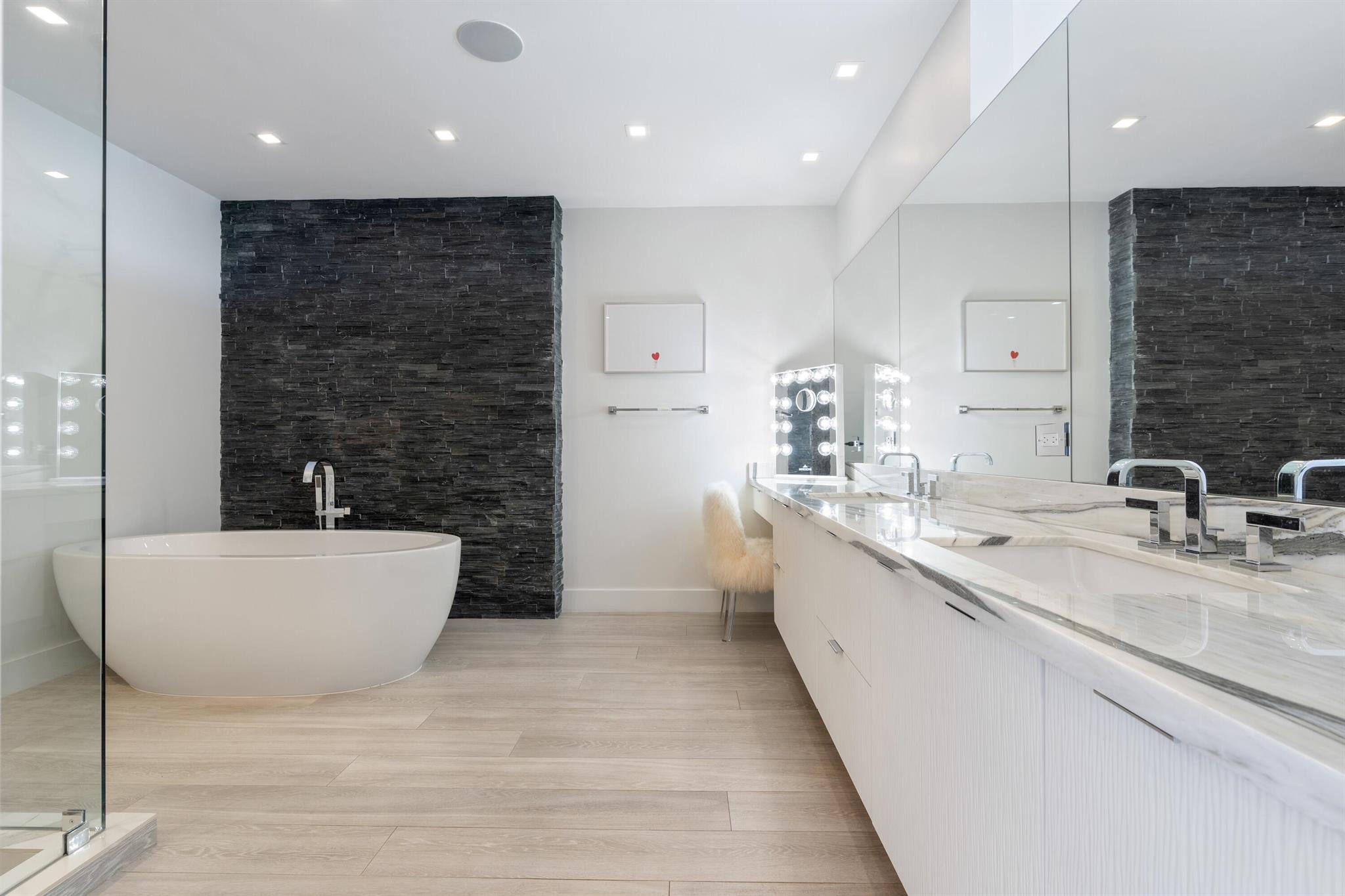 HIGHLANDS PLACE CONDO - Residential