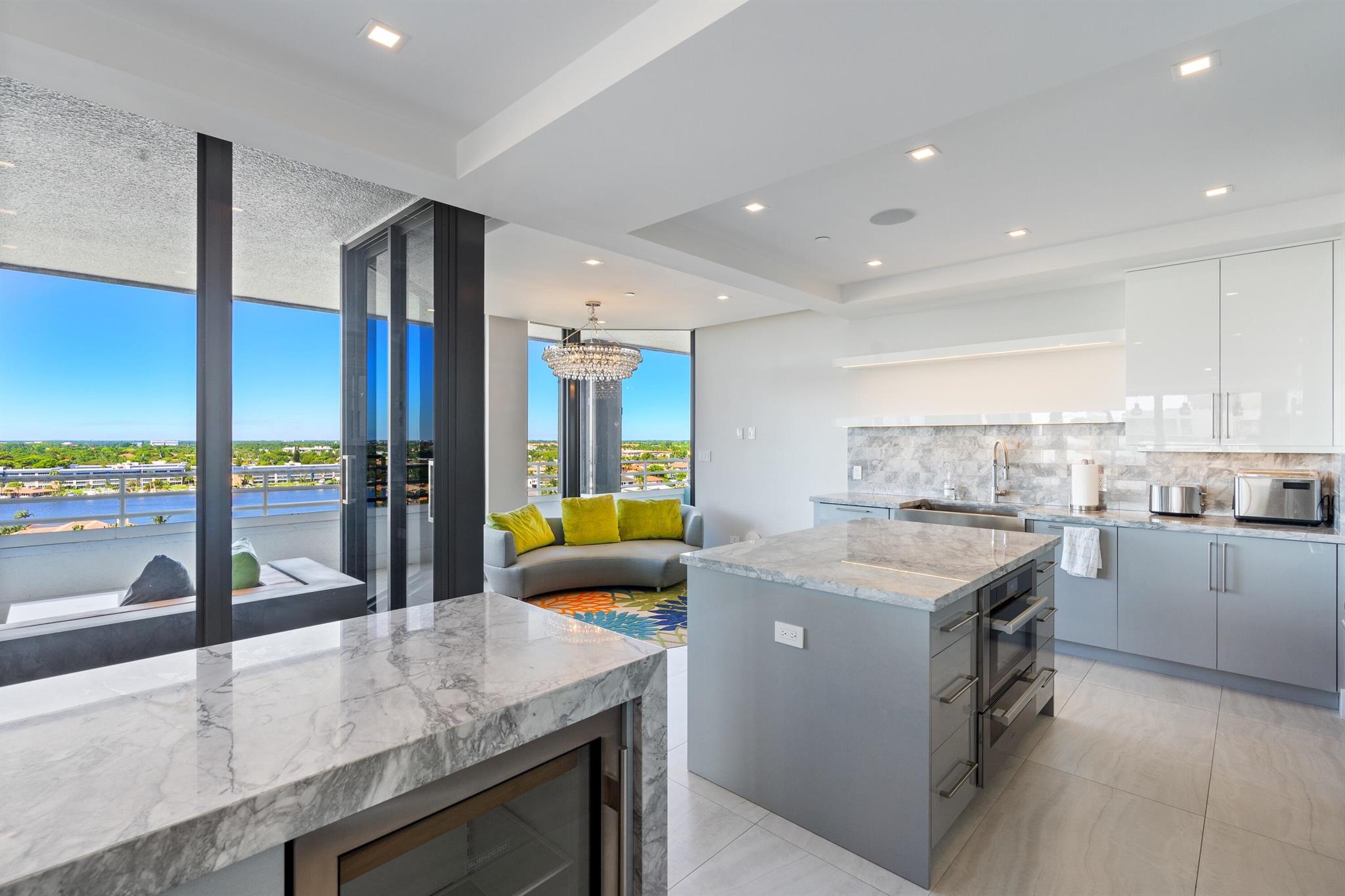 HIGHLANDS PLACE CONDO - Residential