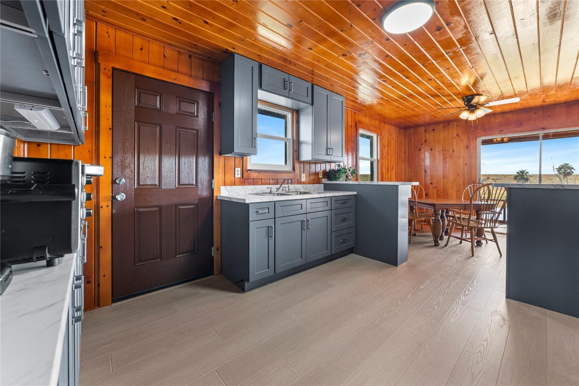 Little Sarasota Waterfront - Residential